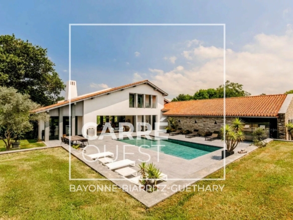 MAISON VENTE ARBONNE 64210 - SURFACE 280M2 - REF 3624 Photo 1
