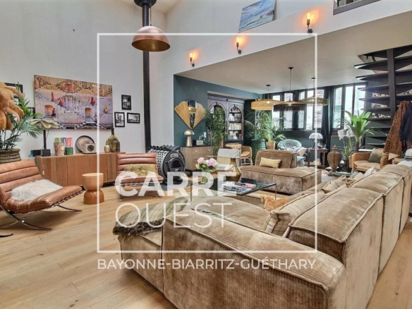 MAISON VENTE BIARRITZ 64200 - SURFACE 183M2 - REF 062025OH Photo 1