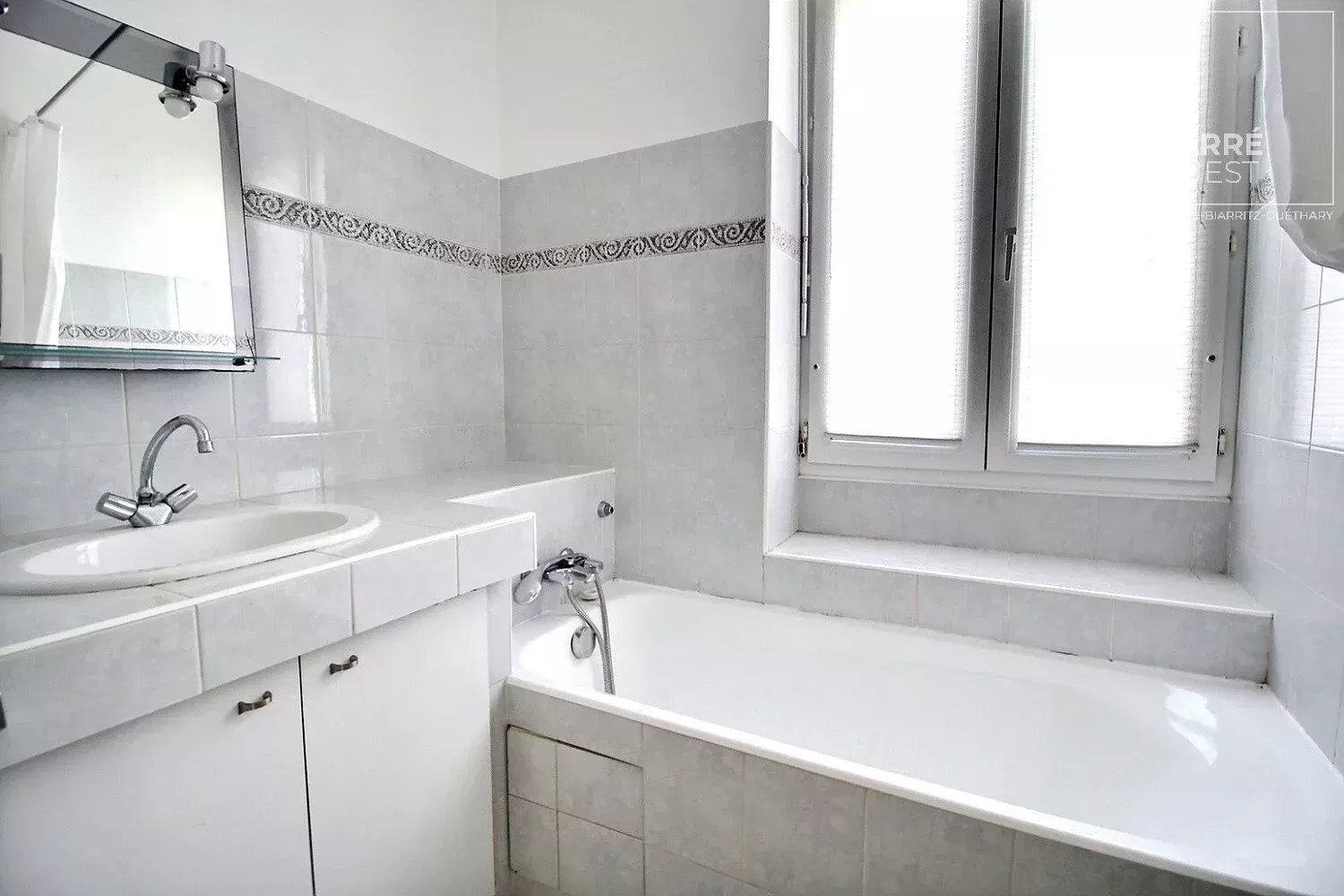 APPARTEMENT VENTE BIARRITZ 64200 – SURFACE 47M2 – REF BP/TV2 Photo 6 APPARTEMENT VENTE BIARRITZ 64200 - SURFACE 47M2 - REF BP/TV2 Photo 6