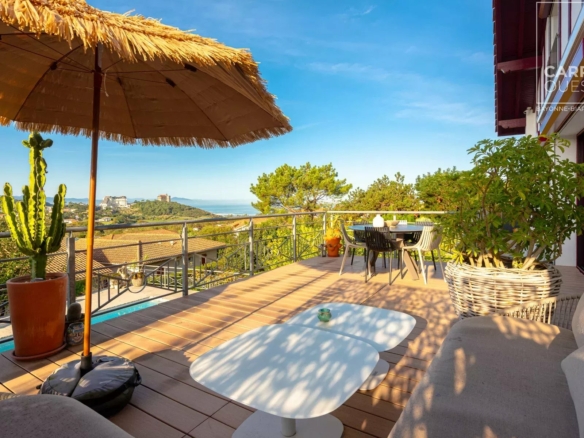 MAISON VENTE BIARRITZ 64200 - SURFACE 226M2 - REF 3524 Photo 1