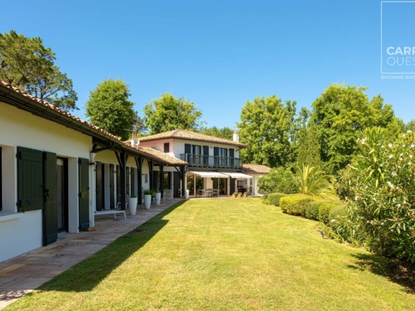 MAISON VENTE URRUGNE 64122 - SURFACE 340M2 - REF 3654 Photo 1