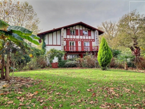 MAISON VENTE URRUGNE 64122 - SURFACE 205M2 - REF 3674 Photo 1