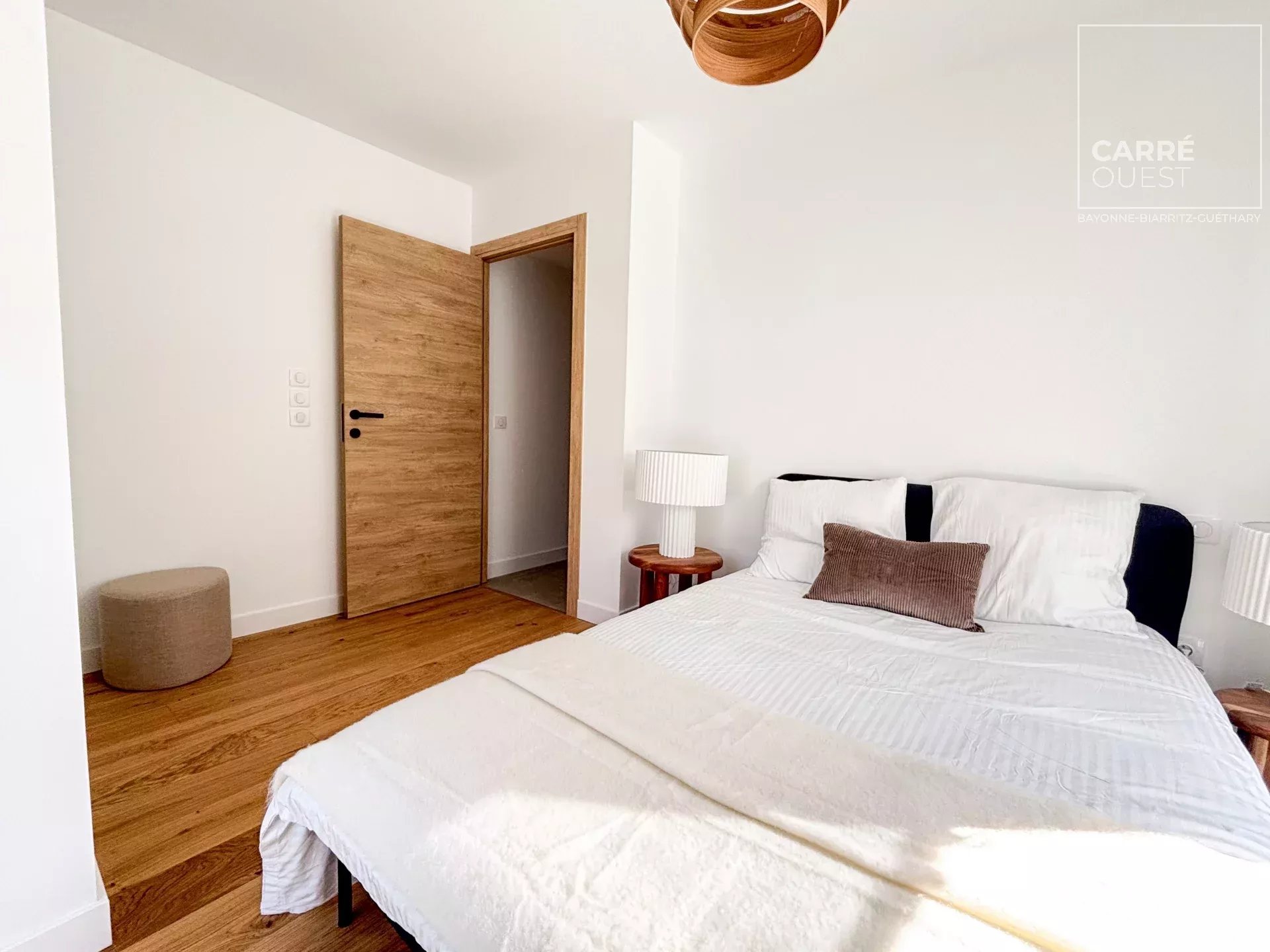 APPARTEMENT VENTE BAYONNE 64100 – SURFACE 98.08M2 – REF JC3 Photo 4 APPARTEMENT VENTE BAYONNE 64100 - SURFACE 98.08M2 - REF JC3 Photo 4