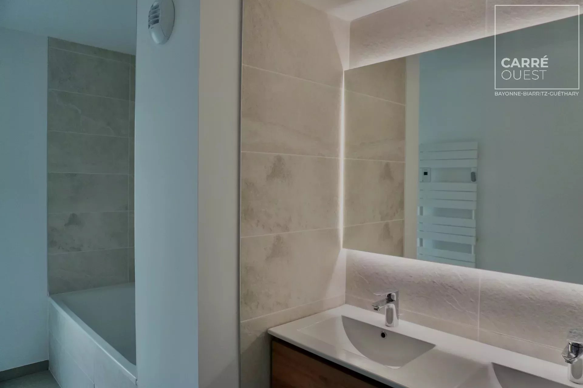 APPARTEMENT VENTE BAYONNE 64100 – SURFACE 98.08M2 – REF JC3 Photo 6 APPARTEMENT VENTE BAYONNE 64100 - SURFACE 98.08M2 - REF JC3 Photo 6