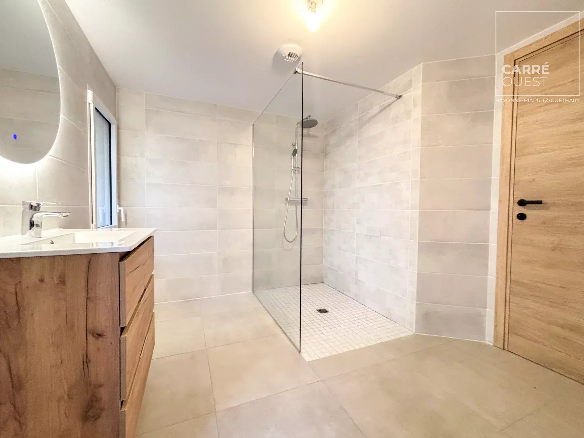 APPARTEMENT VENTE BAYONNE 64100 – SURFACE 47.79M2 – REF JC3 Photo 9 APPARTEMENT VENTE BAYONNE 64100 - SURFACE 47.79M2 - REF JC3 Photo 9