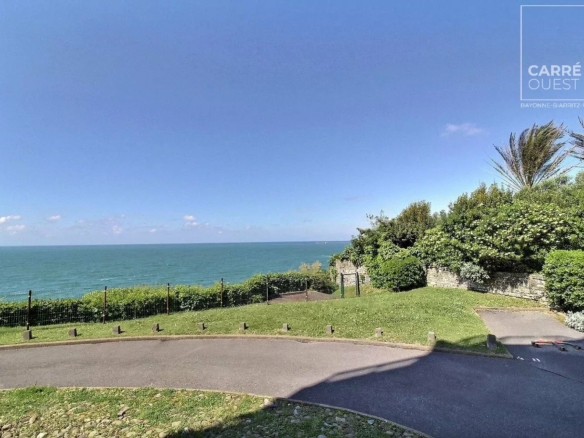 APPARTEMENT VENTE BIARRITZ 64200 - SURFACE 40M2 - REF 3639 Photo 1