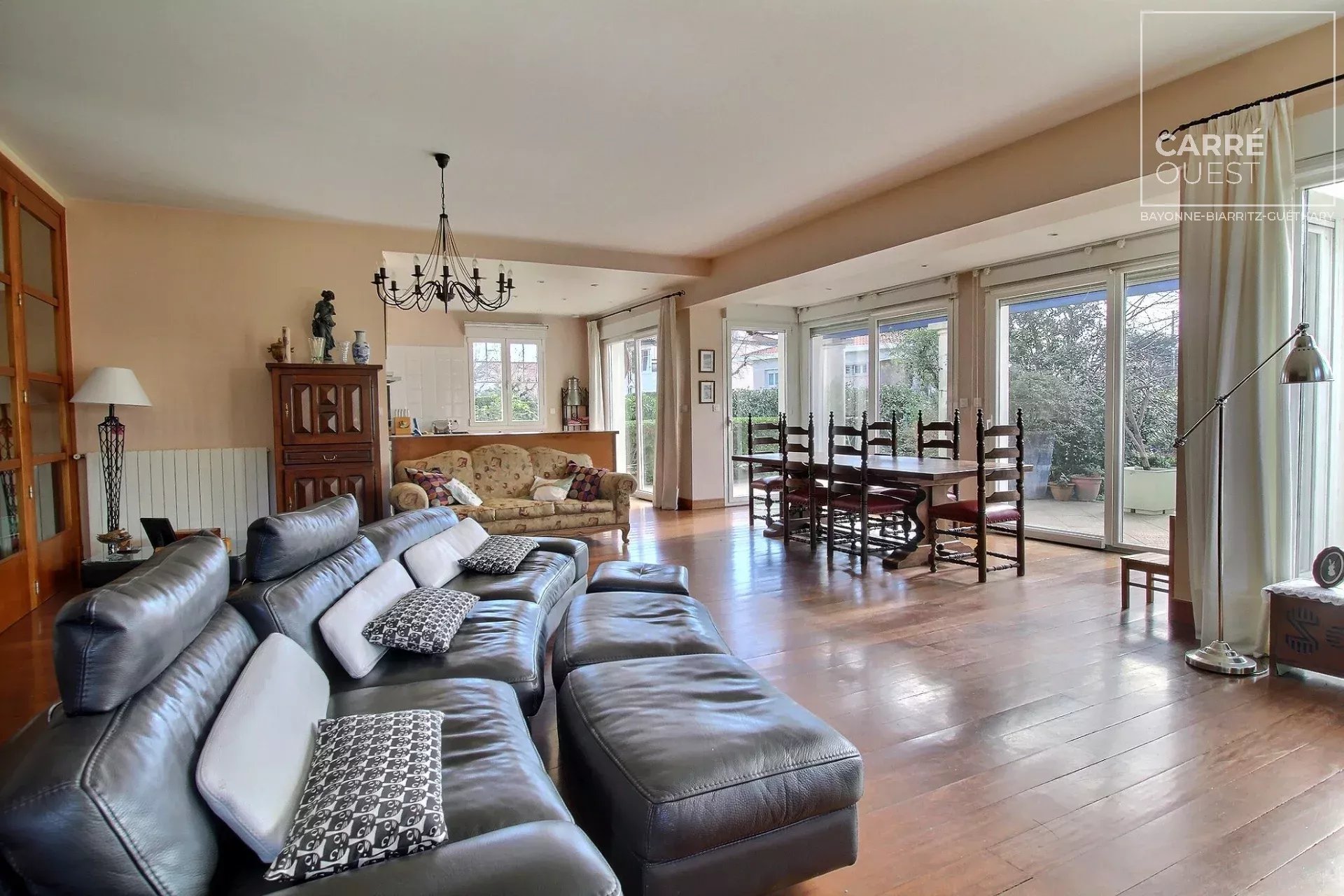 MAISON VENTE BIARRITZ 64200 – SURFACE 270M2 – REF 3690 CDE Photo 3 MAISON VENTE BIARRITZ 64200 - SURFACE 270M2 - REF 3690 CDE Photo 3