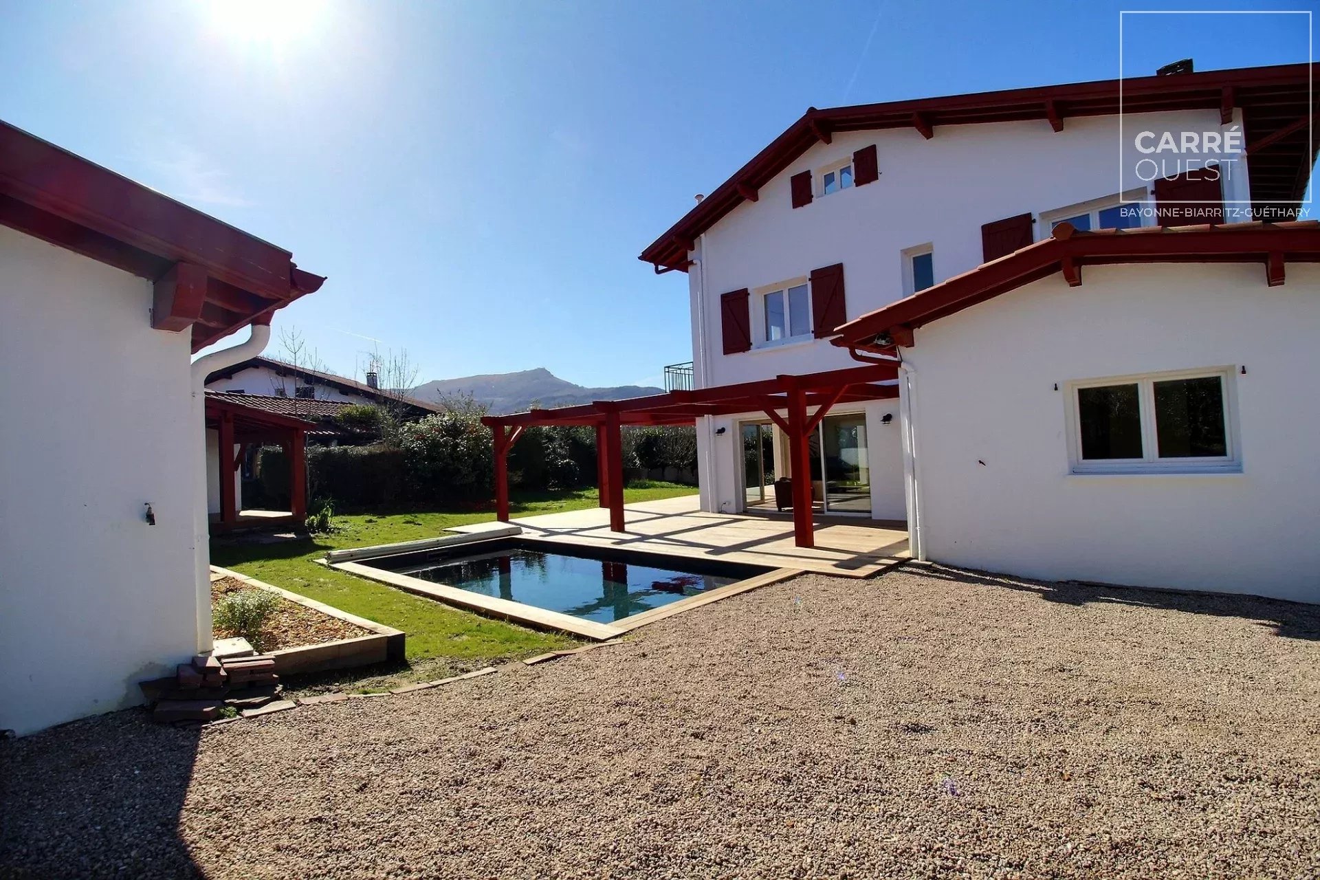 MAISON VENTE ASCAIN 64310 - SURFACE 325M2 - REF 3684 Photo 2