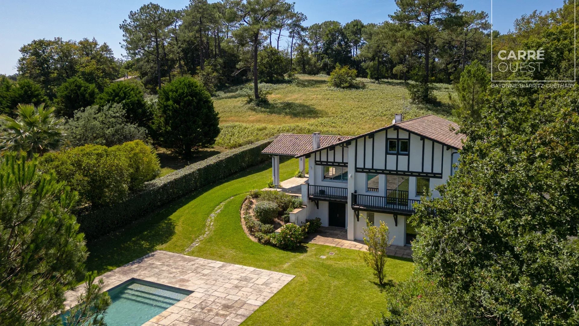 MAISON VENTE BASSUSSARRY 64200 - SURFACE 330M2 - REF 3659 Photo 1