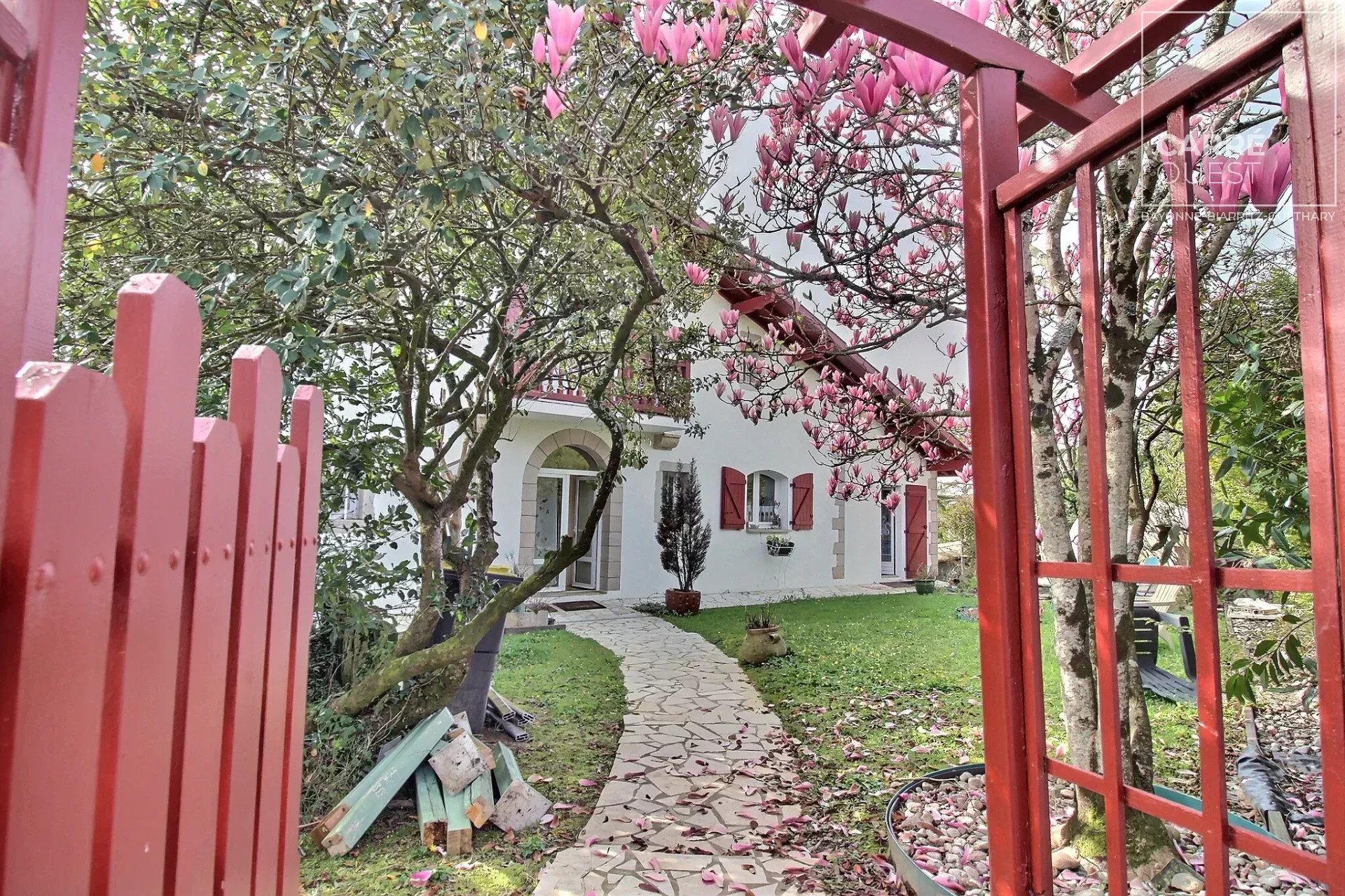 MAISON VENTE USTARITZ 64480 - SURFACE 240M2 - REF 3699 Photo 1