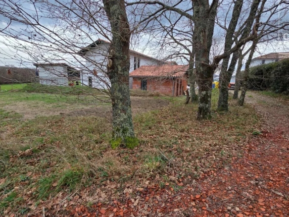 TERRAIN VENTE ARBONNE 64210 - SURFACE 918M2 - REF 3689 Photo 1