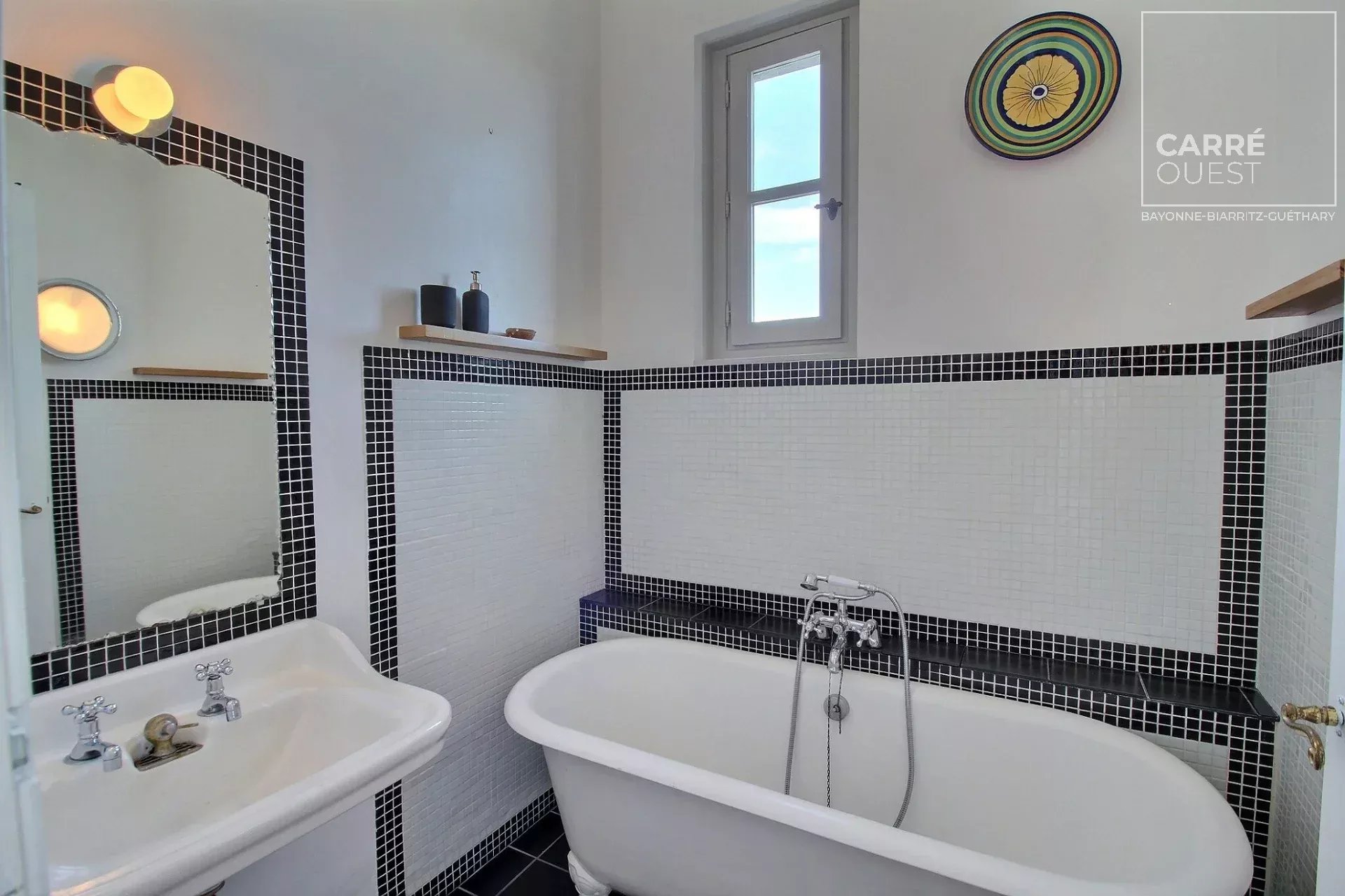 APPARTEMENT VENTE BAYONNE 64100 – SURFACE 129M2 – REF 3707 Photo 10 APPARTEMENT VENTE BAYONNE 64100 - SURFACE 129M2 - REF 3707 Photo 10