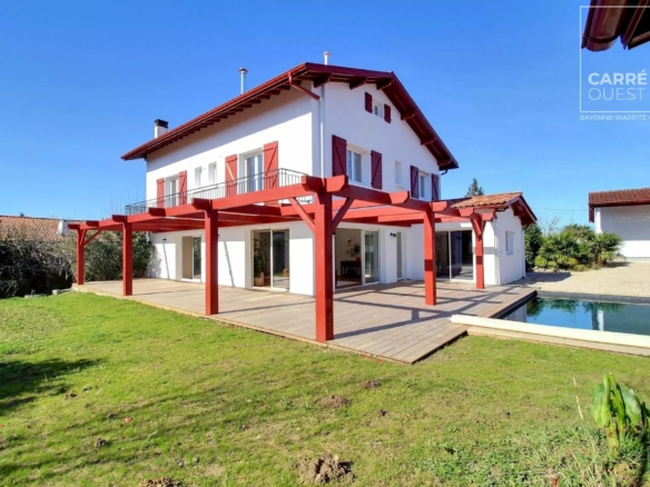 MAISON VENTE ASCAIN 64310 - SURFACE 315M2 - REF 3684 Photo 1