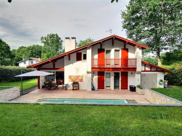 MAISON VENTE BASSUSSARRY 64200 - SURFACE M2 - REF BP067 Photo 1