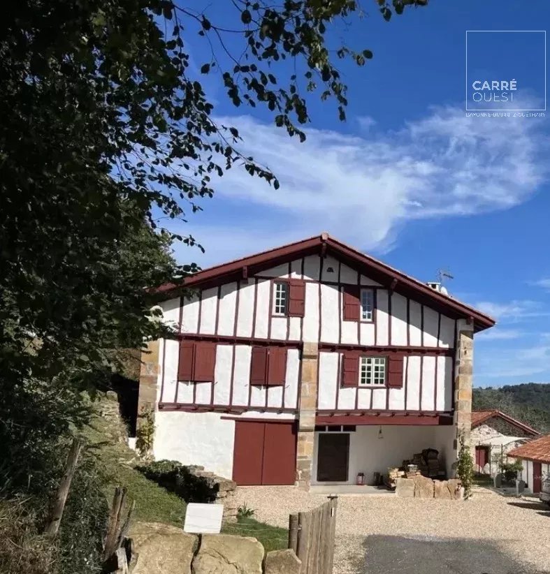 MAISON VENTE SARE 64310 – SURFACE 450M2 – REF 3696 Photo 1 MAISON VENTE SARE 64310 - SURFACE 450M2 - REF 3696 Photo 1